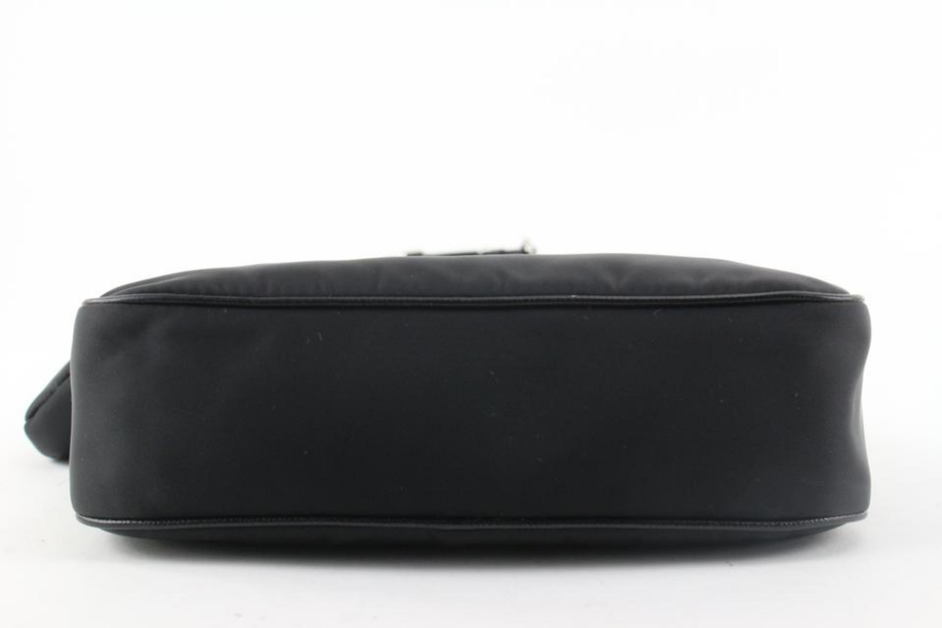 Prada Re-edition 2005 Black Tessuto x Saffiano Small Chain Hobo 1221p13 5