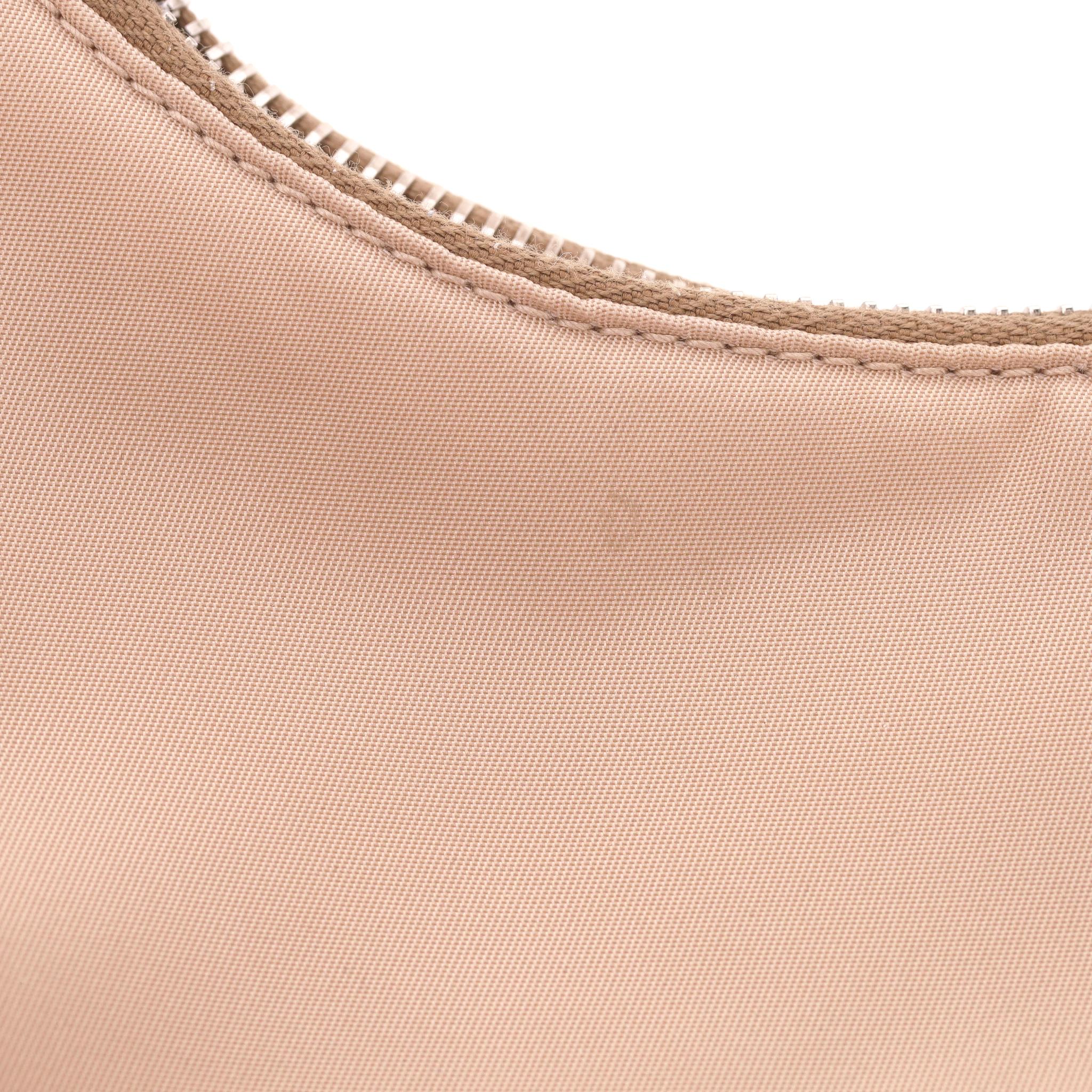 Prada Re-Edition 2005 Re-Nylon Shoulder Bag in vendita 10