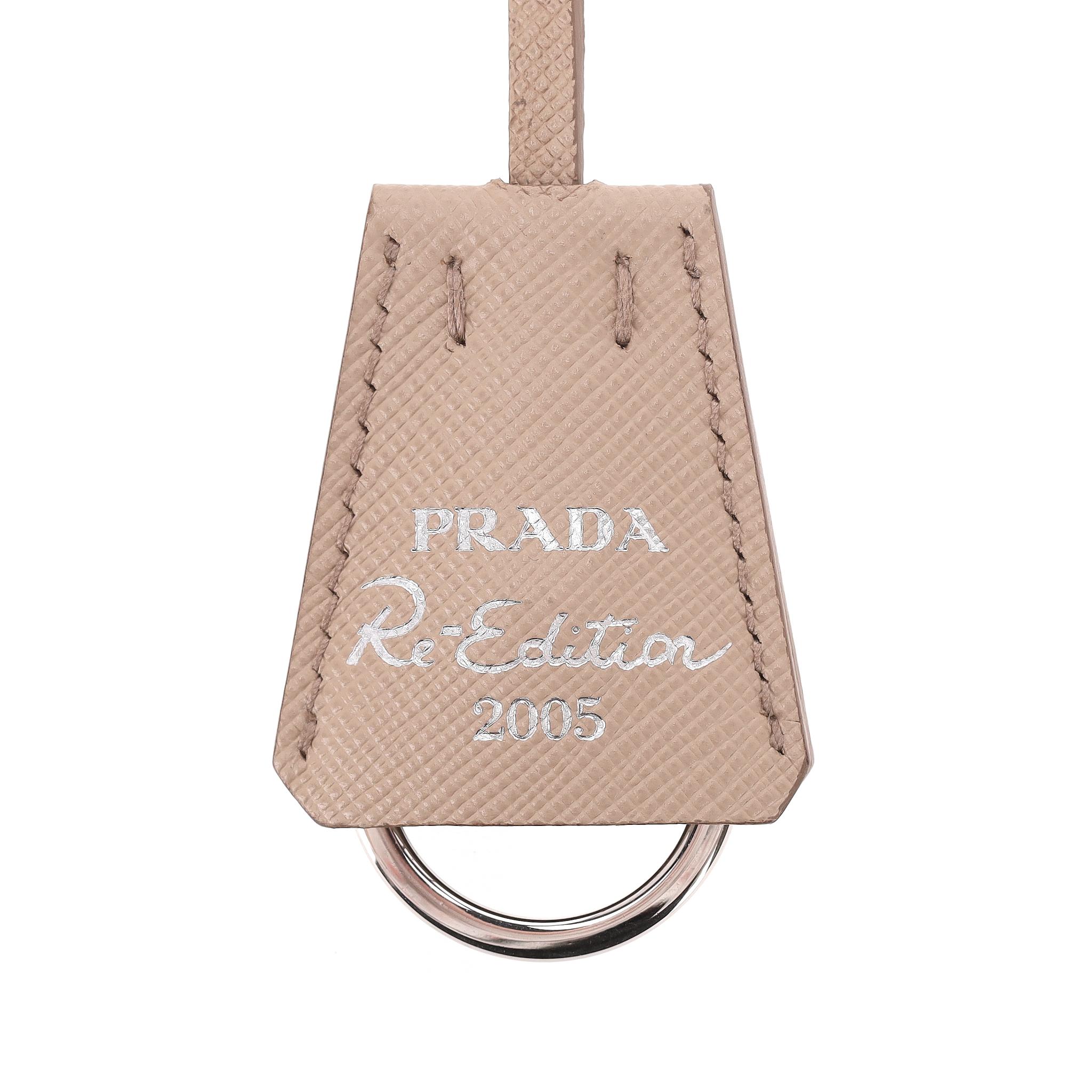 Prada Re-Edition 2005 Re-Nylon Shoulder Bag in vendita 3