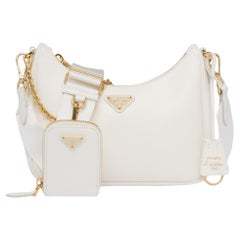 Bolso de hombro de piel saffiano Prada Re-Edition 2005