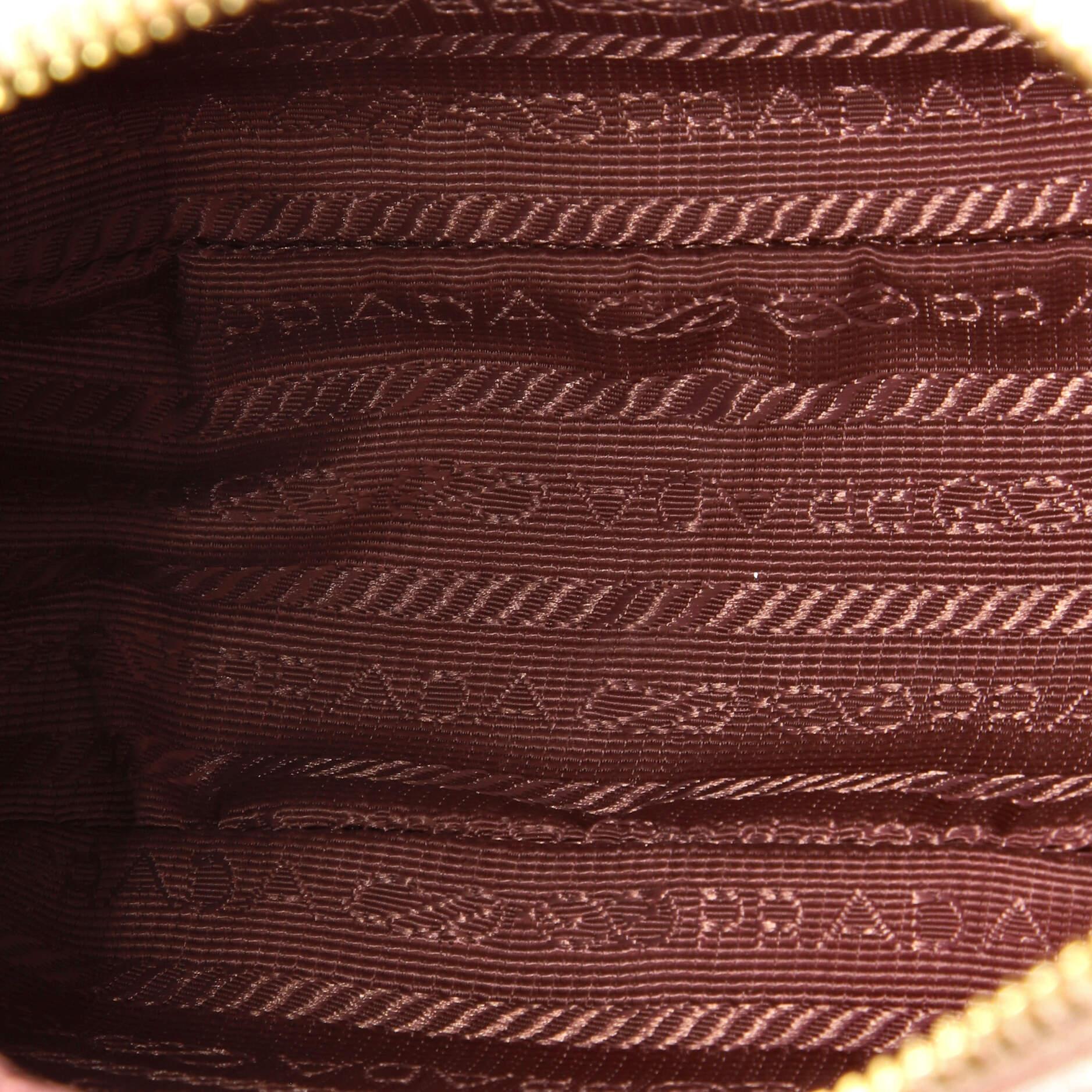 Prada Re-Edition 2005 Shoulder Bag Saffiano Leather Small 1