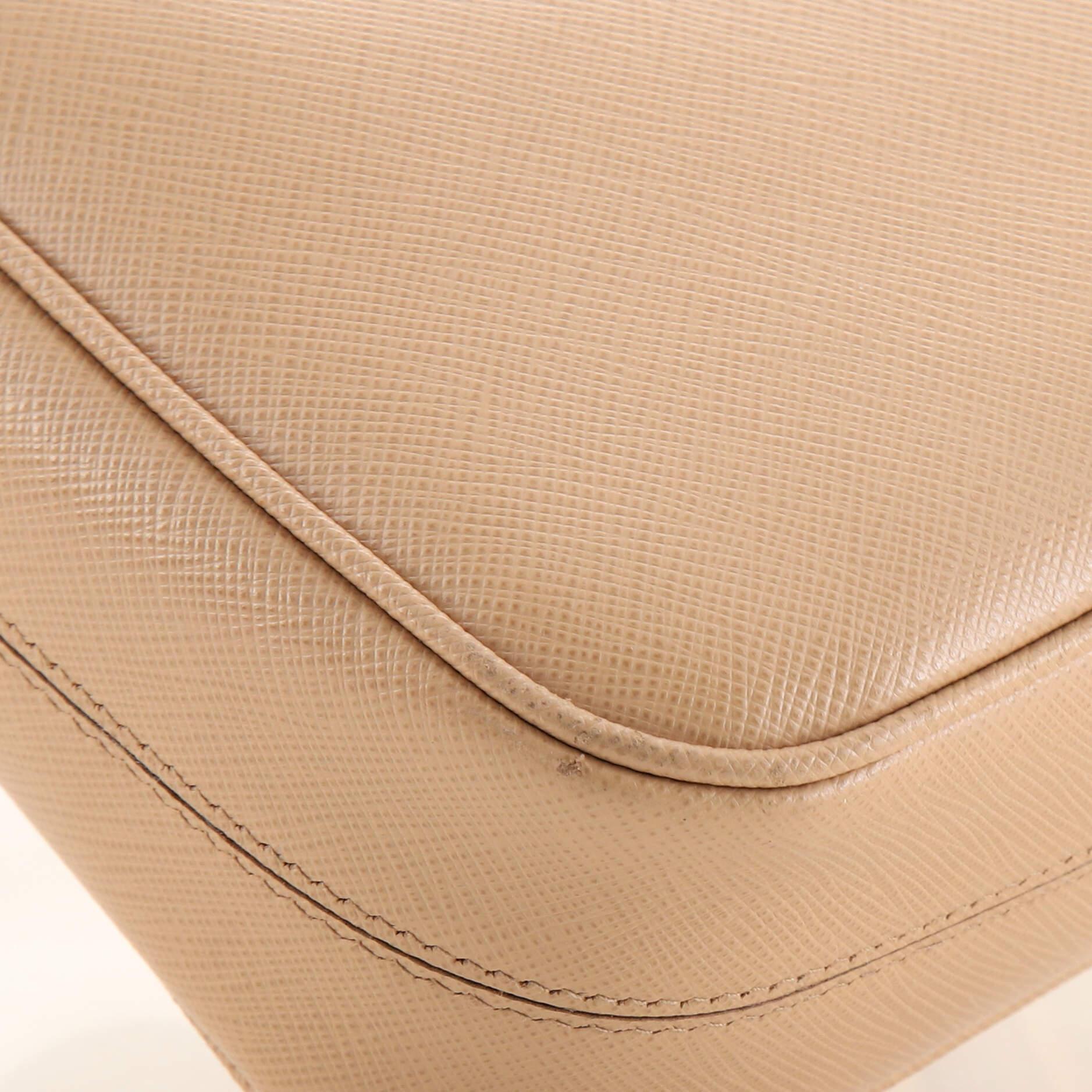 Prada Re-Edition 2005 Shoulder Bag Saffiano Leather Small 2