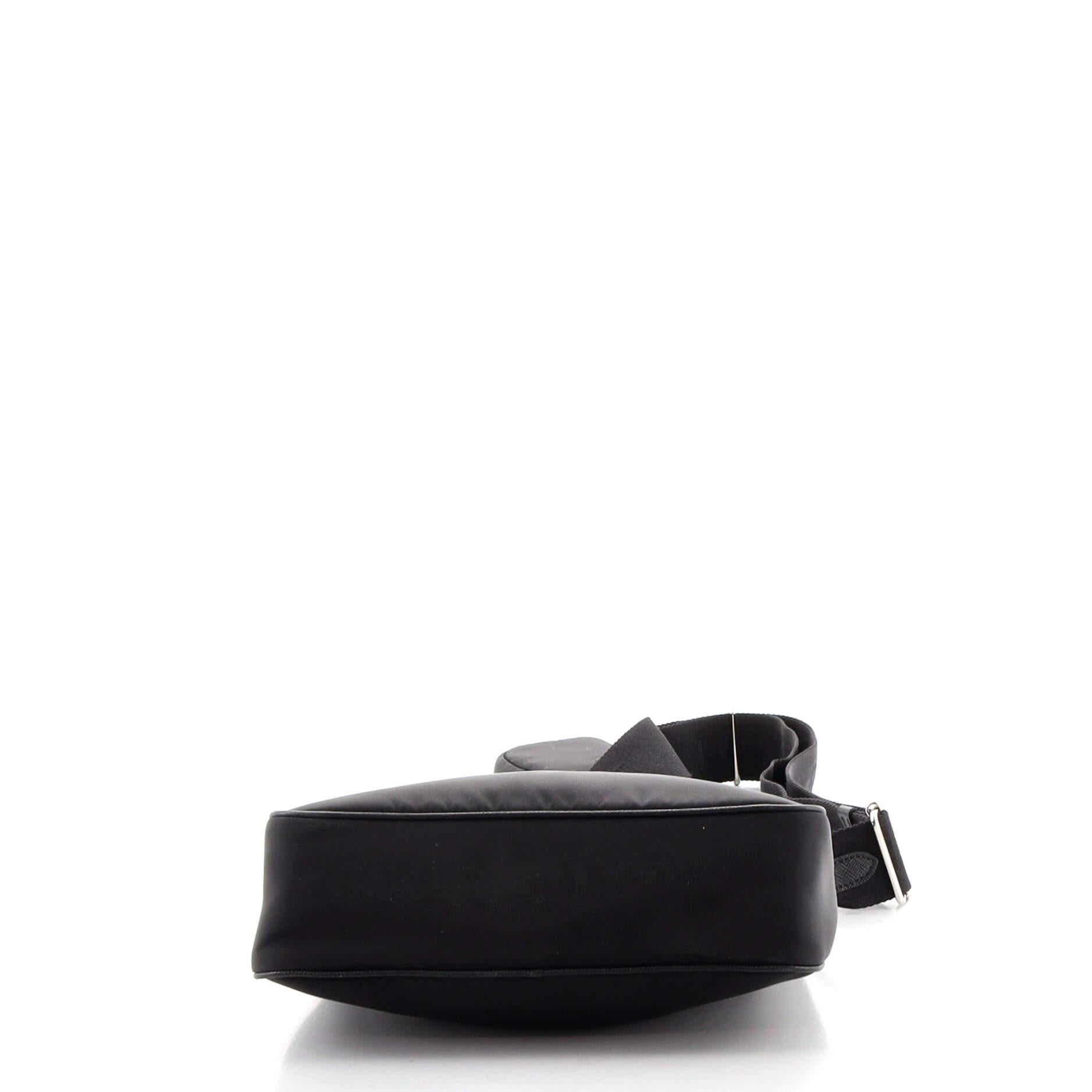 Prada Re-Edition 2005 Shoulder Bag Tessuto Small In Good Condition In NY, NY