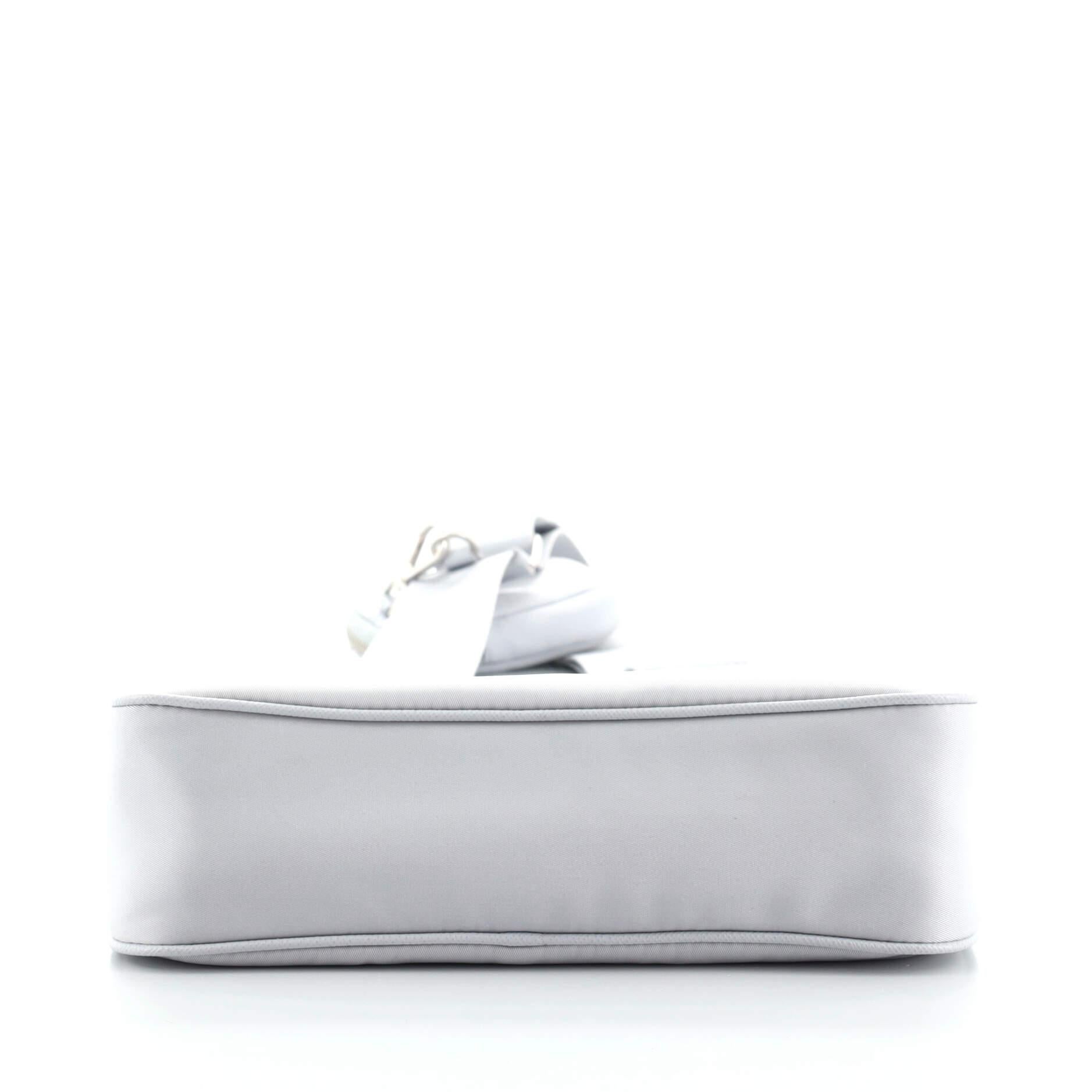 Prada Re-Edition 2005 Umhängetasche Tessuto Klein für Damen oder Herren