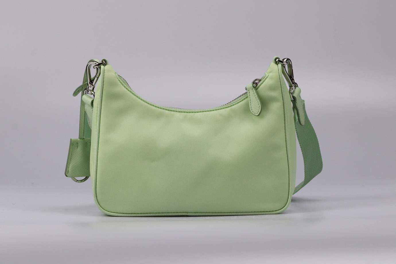 Bolso de hombro Prada reedición 2005 de piel texturizada y nailon 1