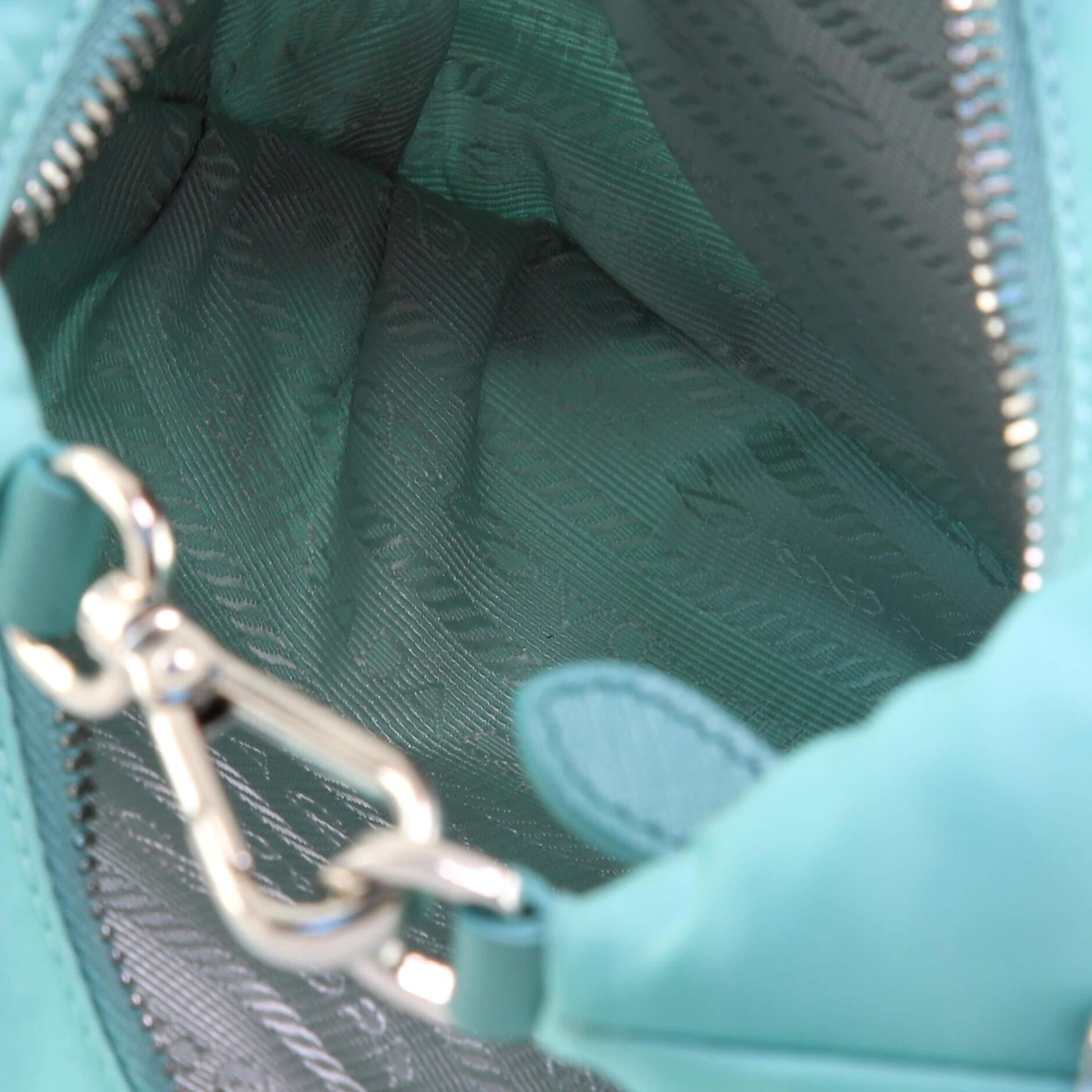 Prada Re-Edition 2006 Shoulder Bag Tessuto Small In Good Condition In NY, NY