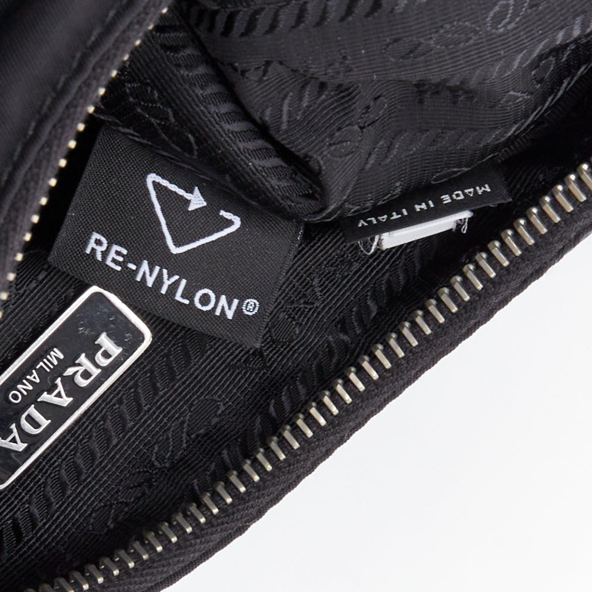 PRADA Re-Edition 30 Re-Nylon 3 in 1 black nylon logo crossbody hobo bag For Sale 6