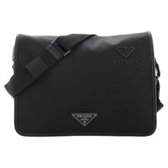 Prada Re-Edition Messenger Bag aus Nylon mit Klappe Medium