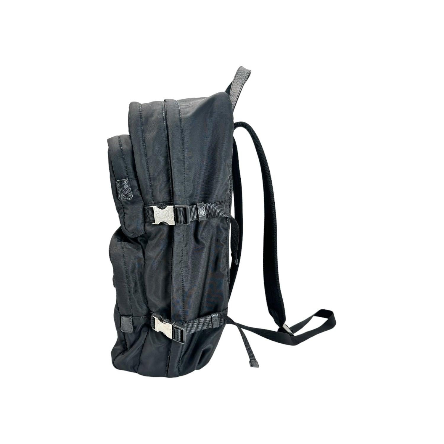 Prada Re-Nylon And Saffiano Leather Backpack In Excellent Condition In Scottsdale, AZ