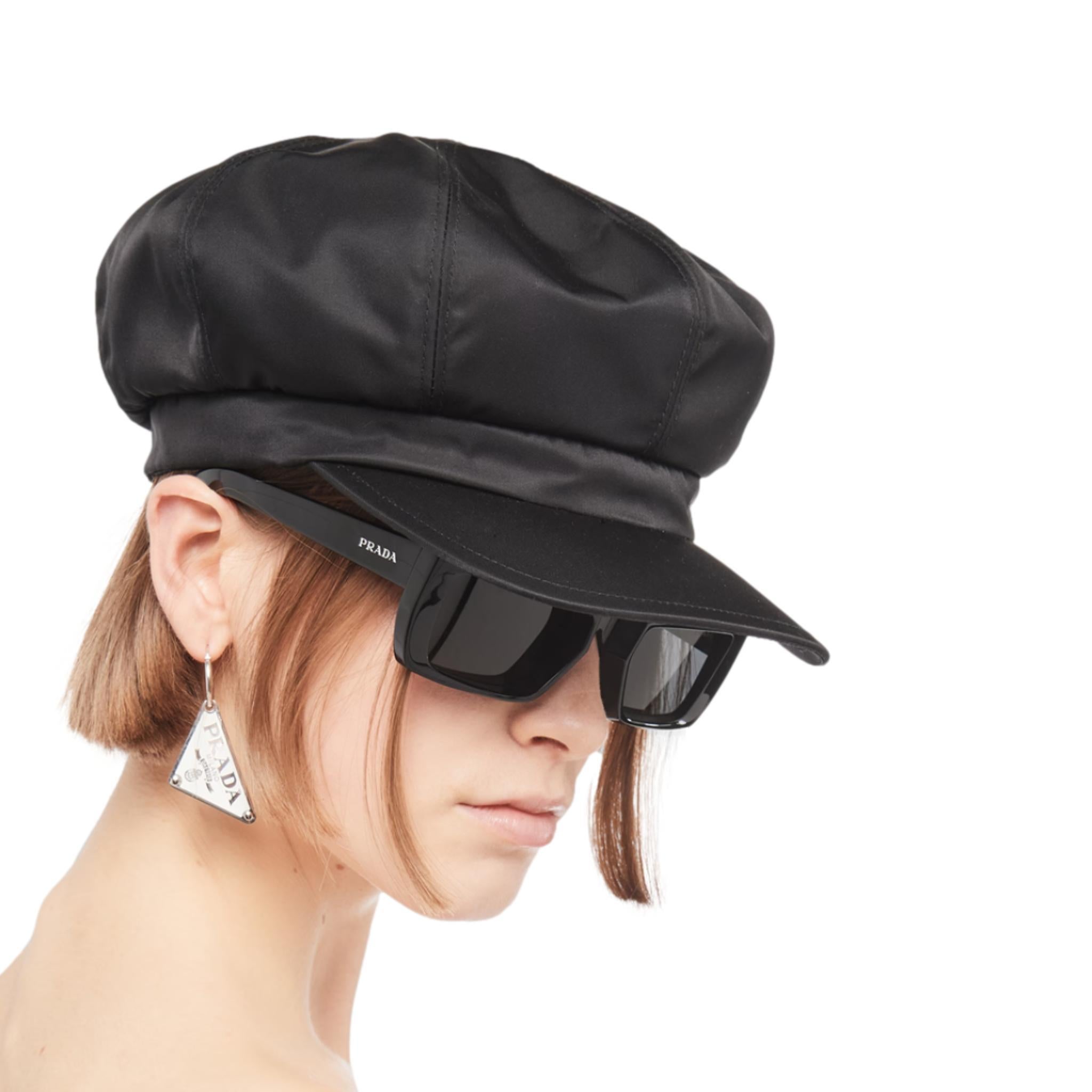 Prada Re-Nylon Hat With Triangle Logo

Black hat designed with iconic enameled triangle 'Prada' logo to the back.

Crafted from recycled nylon with cotton lining. Rrp £590

Size – M

Condition – Very Good

Composition – 100% Nylon; Lining 100%
