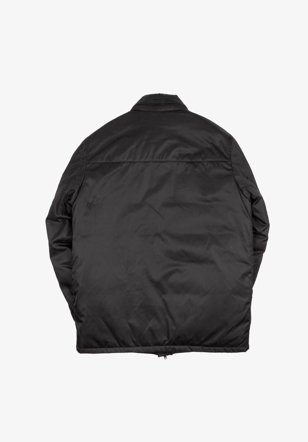 Prada RE-nylon Herrenmanteljacke mit gepolsterter recycelter Größe ITA52/Groß, S1012 (Schwarz) im Angebot