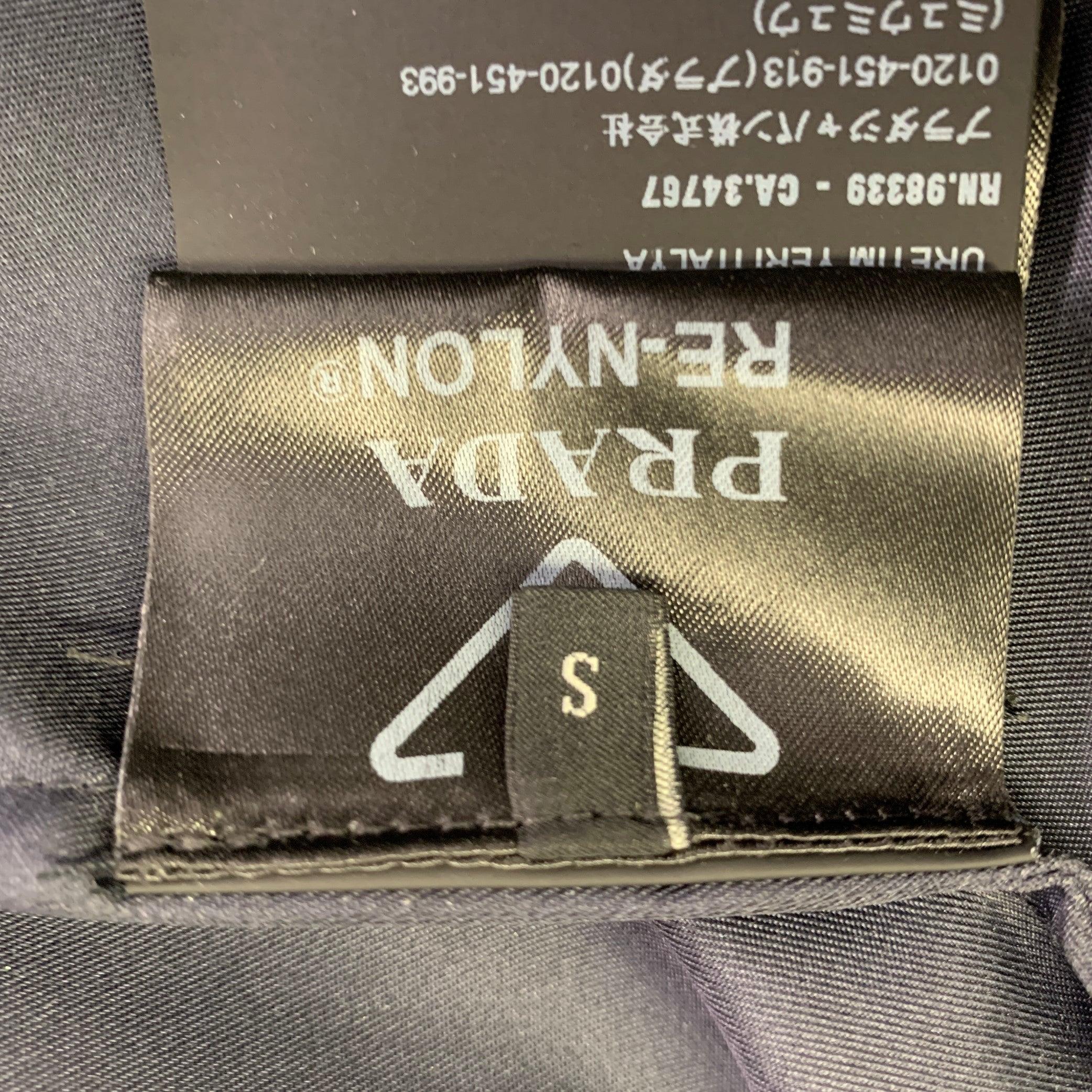 PRADA RE-NYLON - Giacca in poliammide con una sola tasca e Prada - Taglia S in vendita 2