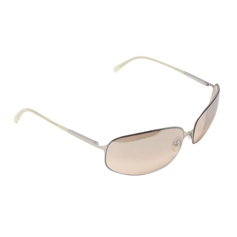 Prada Rechteckige Sport SPR 50E Große Metall-Sonnenbrille (Beige) im Angebot