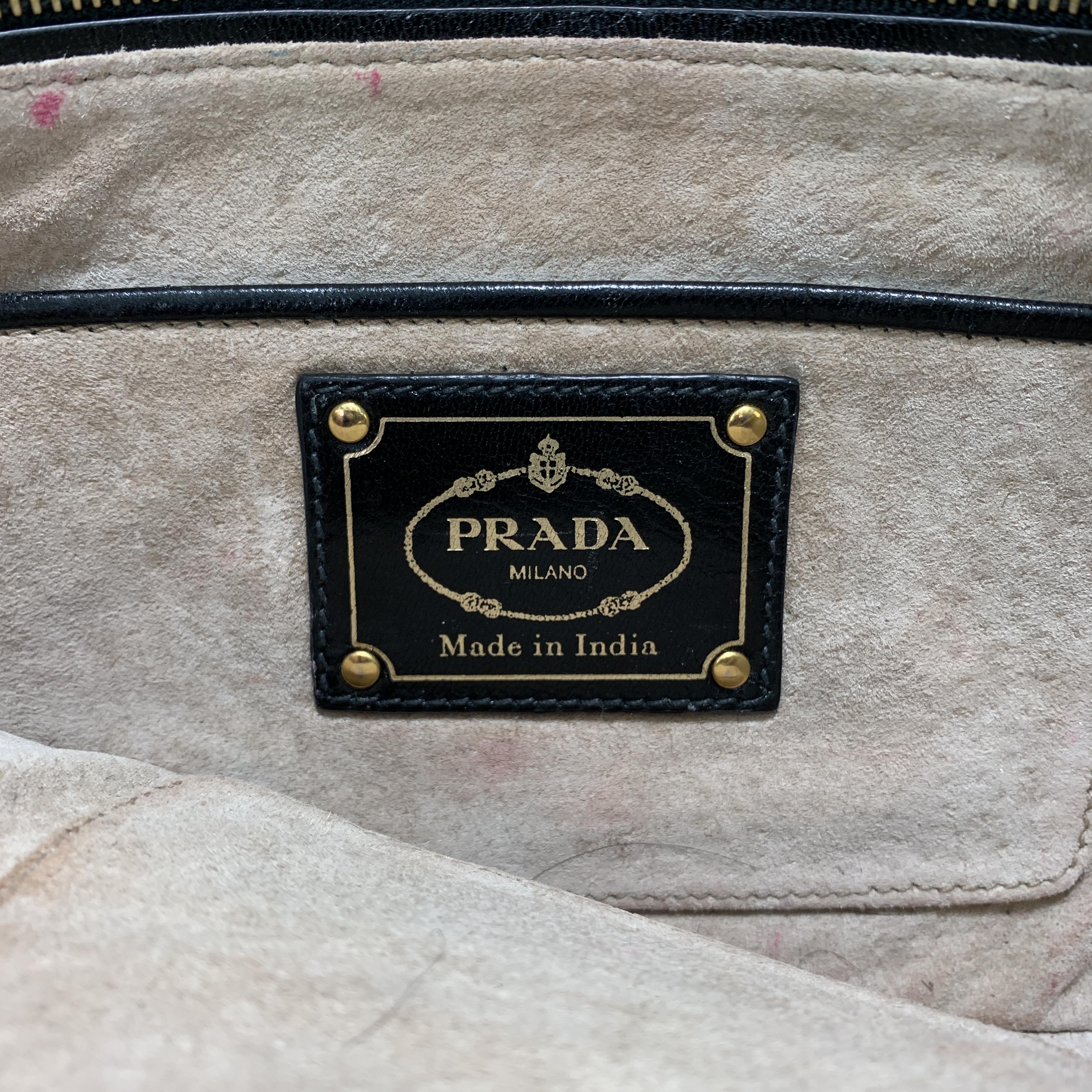 PRADA Red & Black CHeckered Woven Leather Clutch Handbag In Good Condition In San Francisco, CA