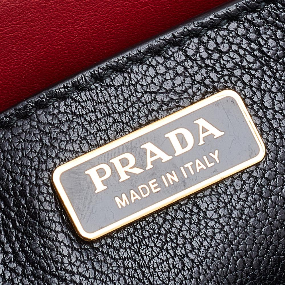 Prada Red/Black Leather Cahier Flap Shoulder Bag In Good Condition In Dubai, Al Qouz 2