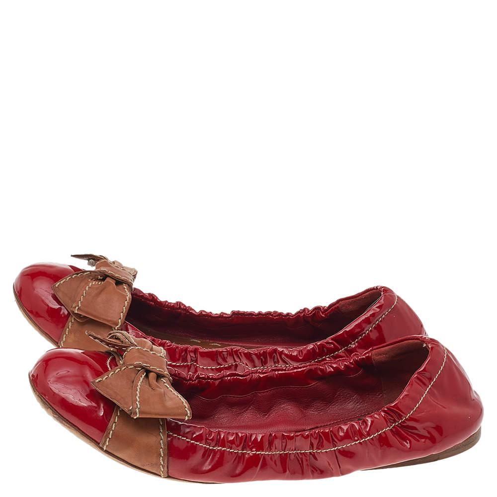 Women's Prada Red/Brown Patent Leather Bow Scrunch Ballet Flats Size 38