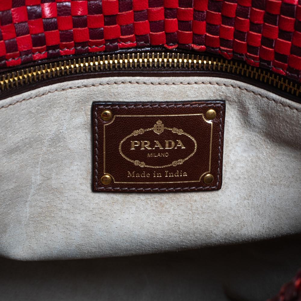 Prada Red/Brown Woven Goatskin Leather Madras Top Handle Bag In Good Condition In Dubai, Al Qouz 2