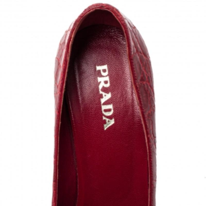 Prada Red Embossed Leather Peep Toe Pumps Size 40 For Sale 2