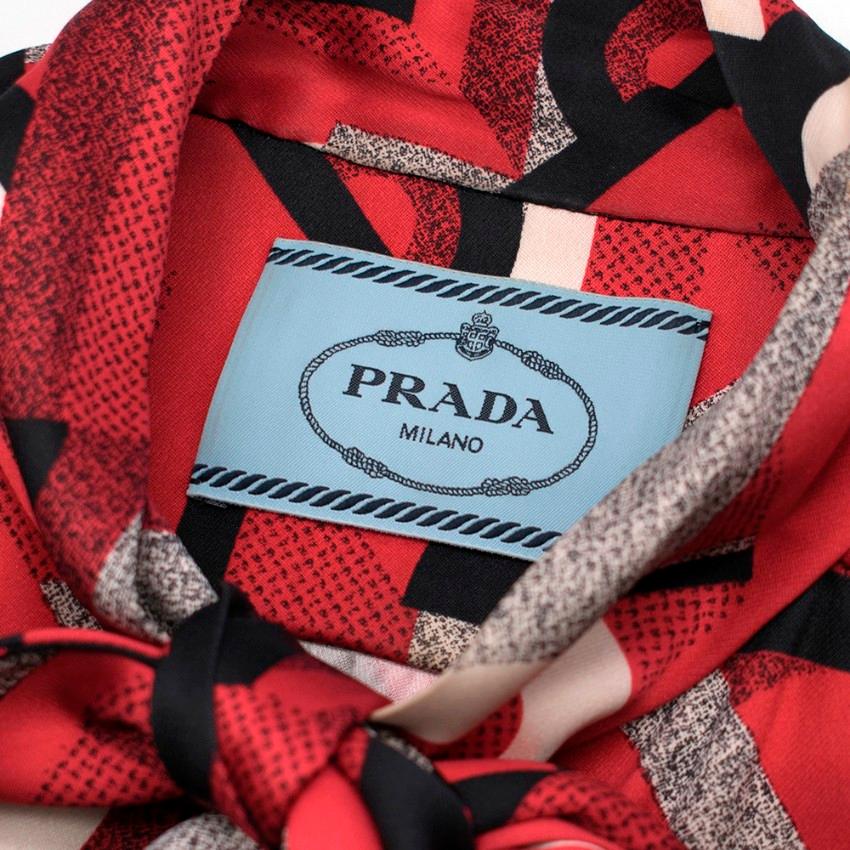 Prada Red Geometric Printed Pussy Bow Dress - Size US 2  In Excellent Condition For Sale In London, GB