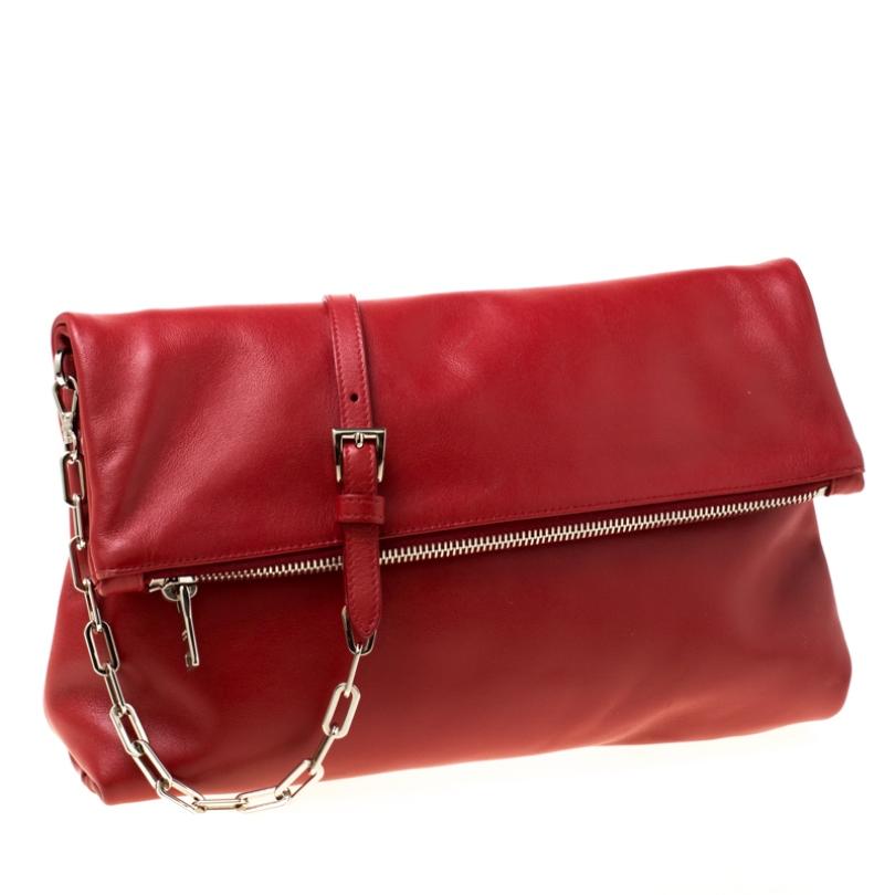 Prada Red Leather Folded Crossbody Bag In Good Condition In Dubai, Al Qouz 2