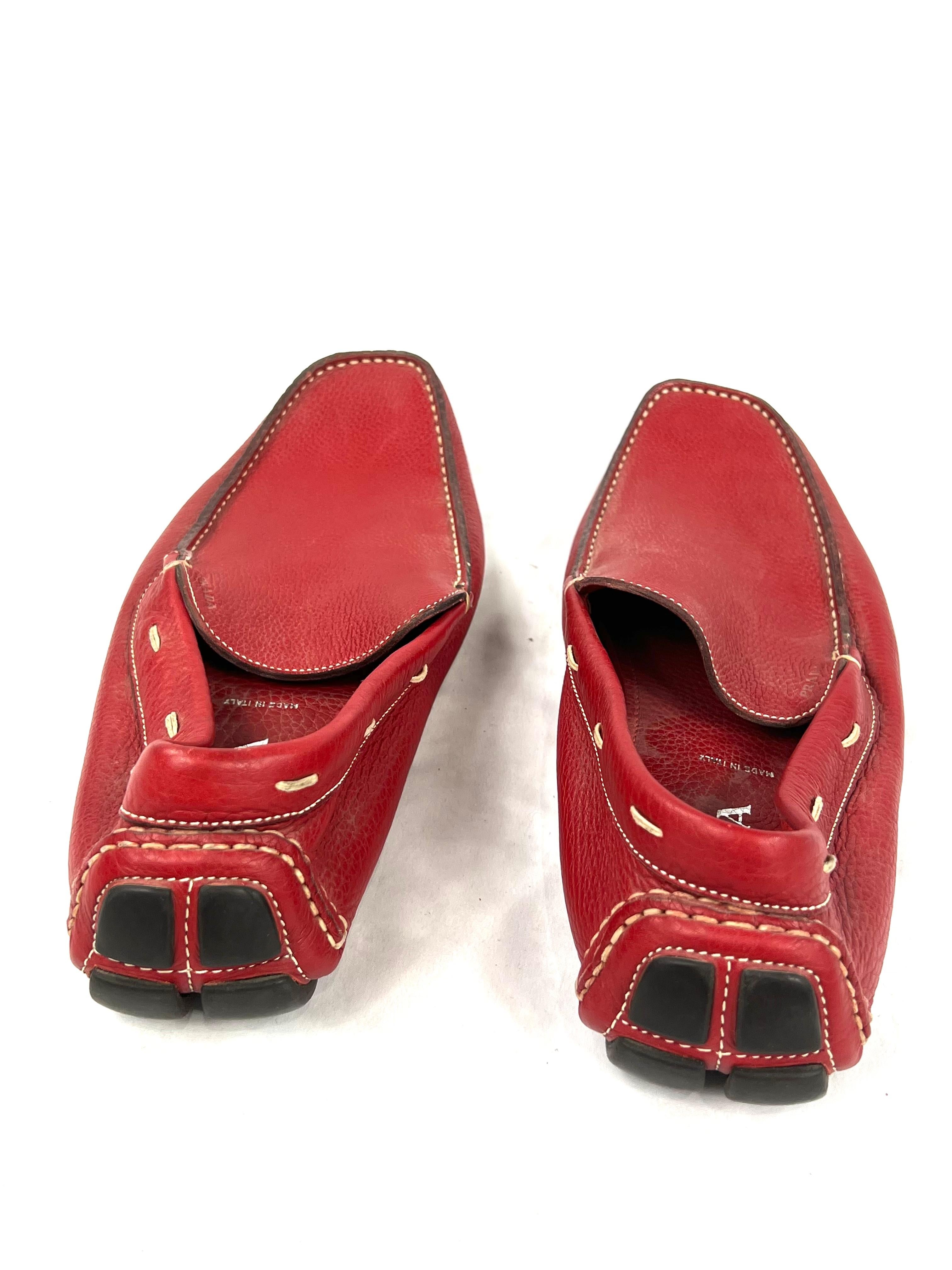 Prada Red Leather Moccasins Flat Shoes, Size 10 In Excellent Condition For Sale In Beverly Hills, CA