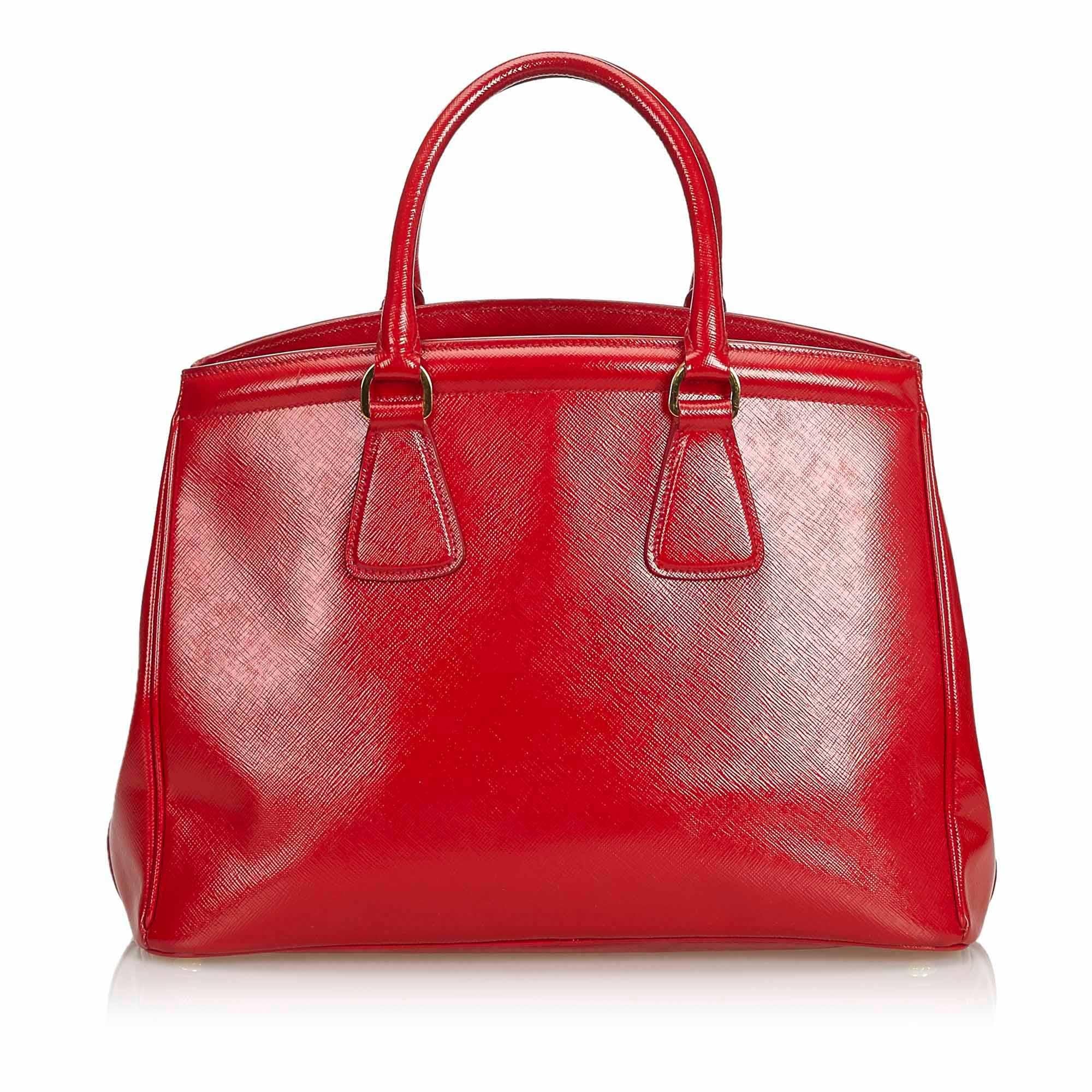 Prada Red  Leather Saffiano Lux Handbag Italy w/ Authenticity Card In Good Condition In Orlando, FL