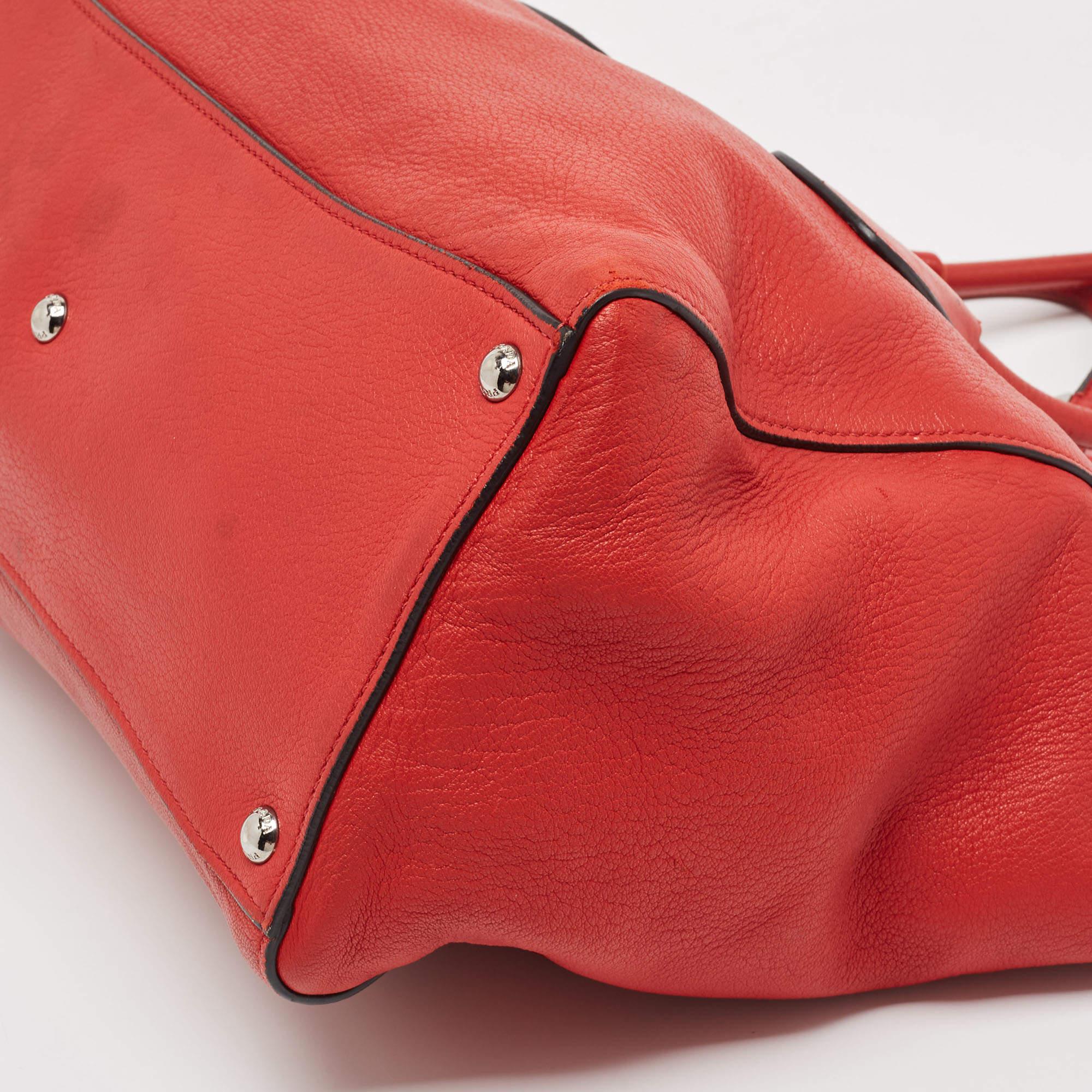 Women's Prada Red Leather Shopper Tote For Sale