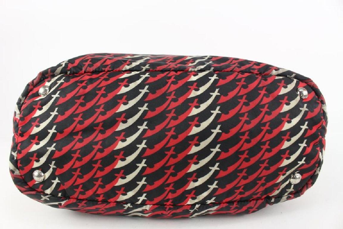 Prada - Sac fourre-tout convertible Tessuto 2way en nylon rouge 915pr69 en vente 3