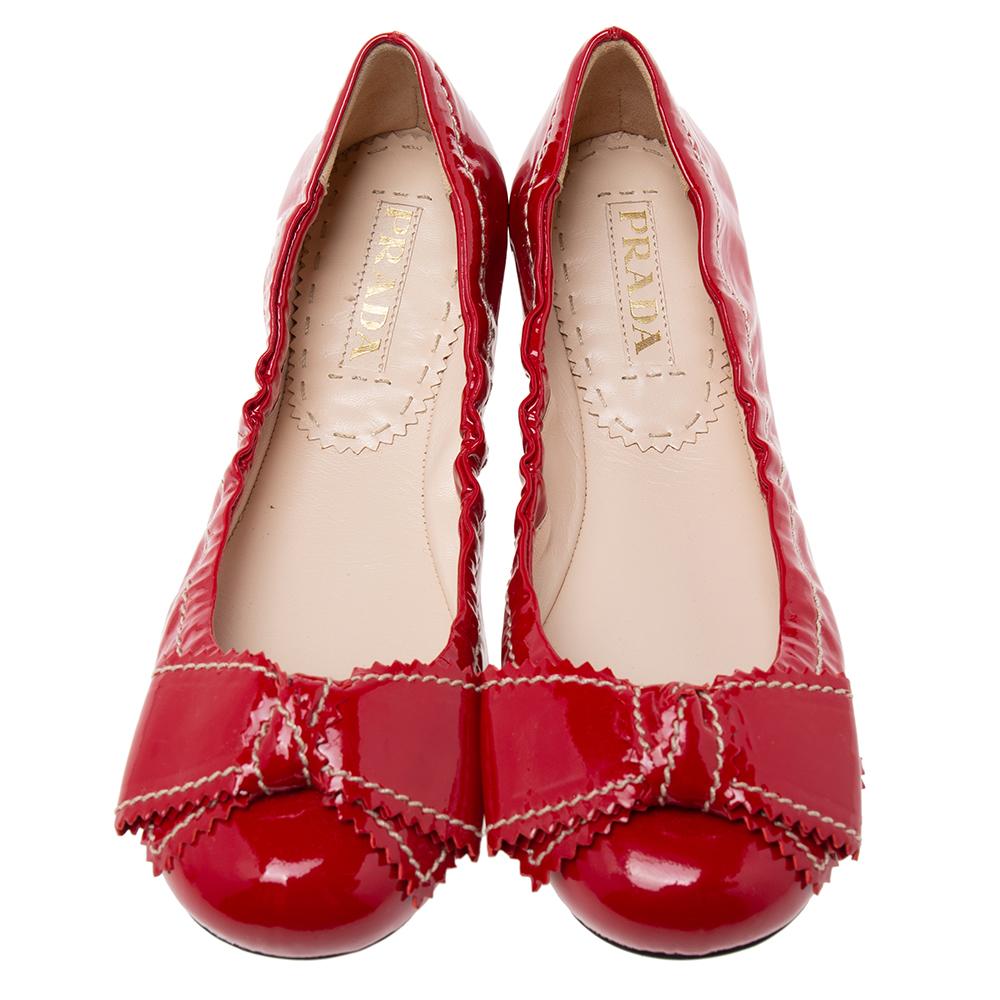 Women's Prada Red Patent Leather Bow Scrunch Ballet Flats Size 38.5