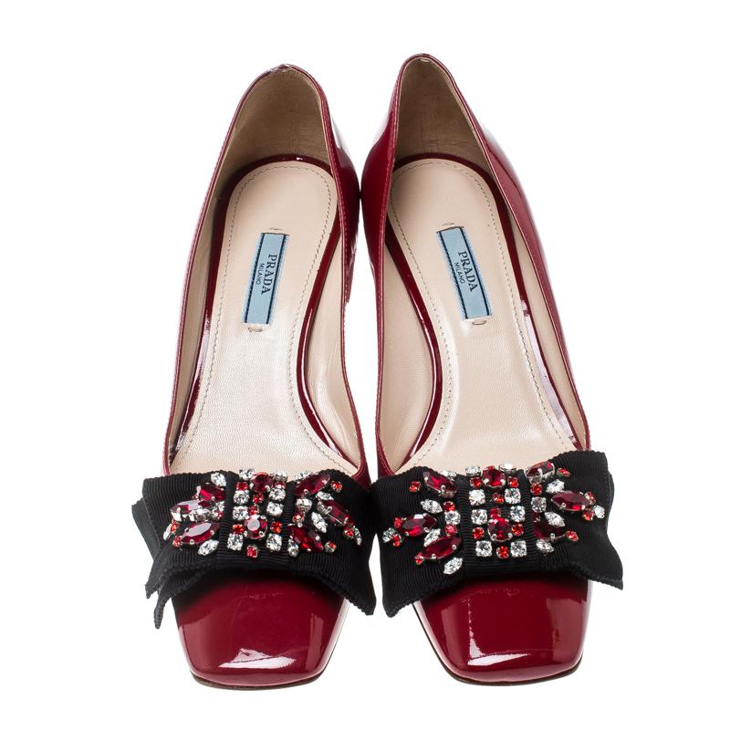 Prada Red Patent Leather Crystal Embellished Bow Detail Square Toe Pumps Size 39 (Braun)