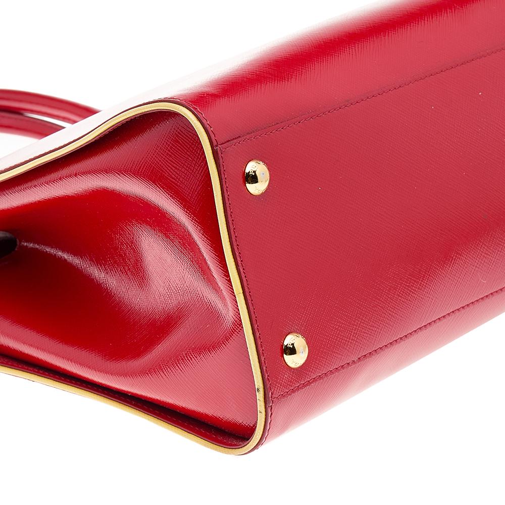 Prada Red Patent Leather Open Satchel In Good Condition In Dubai, Al Qouz 2