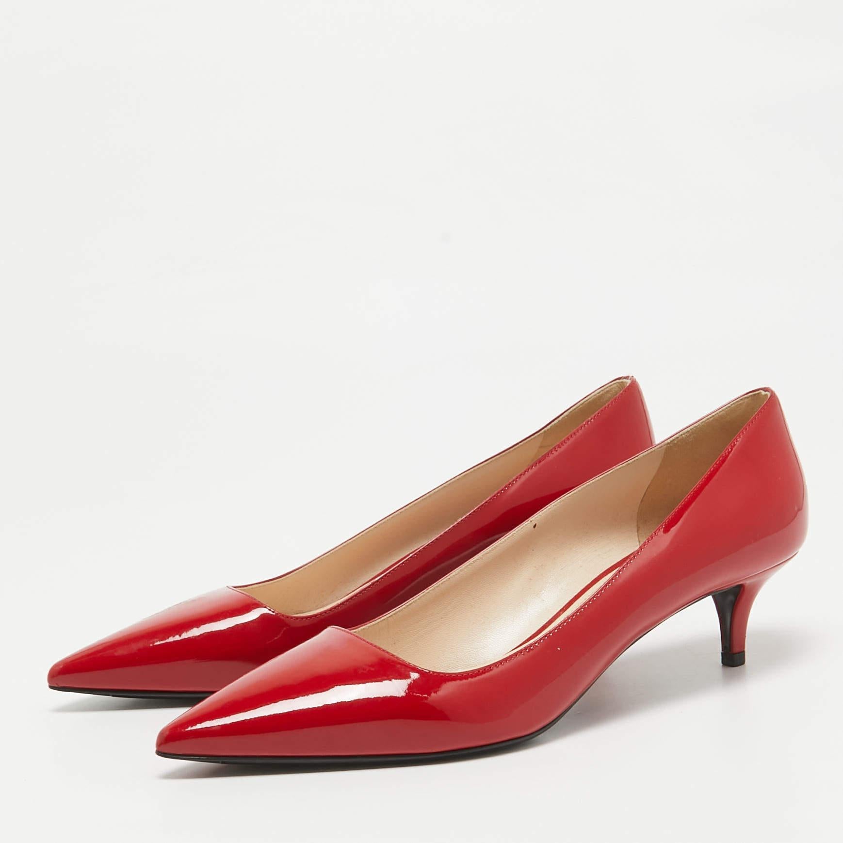 Make a chic style statement with these designer pumps. They showcase sturdy heels and durable soles  perfect for your fashionable outings