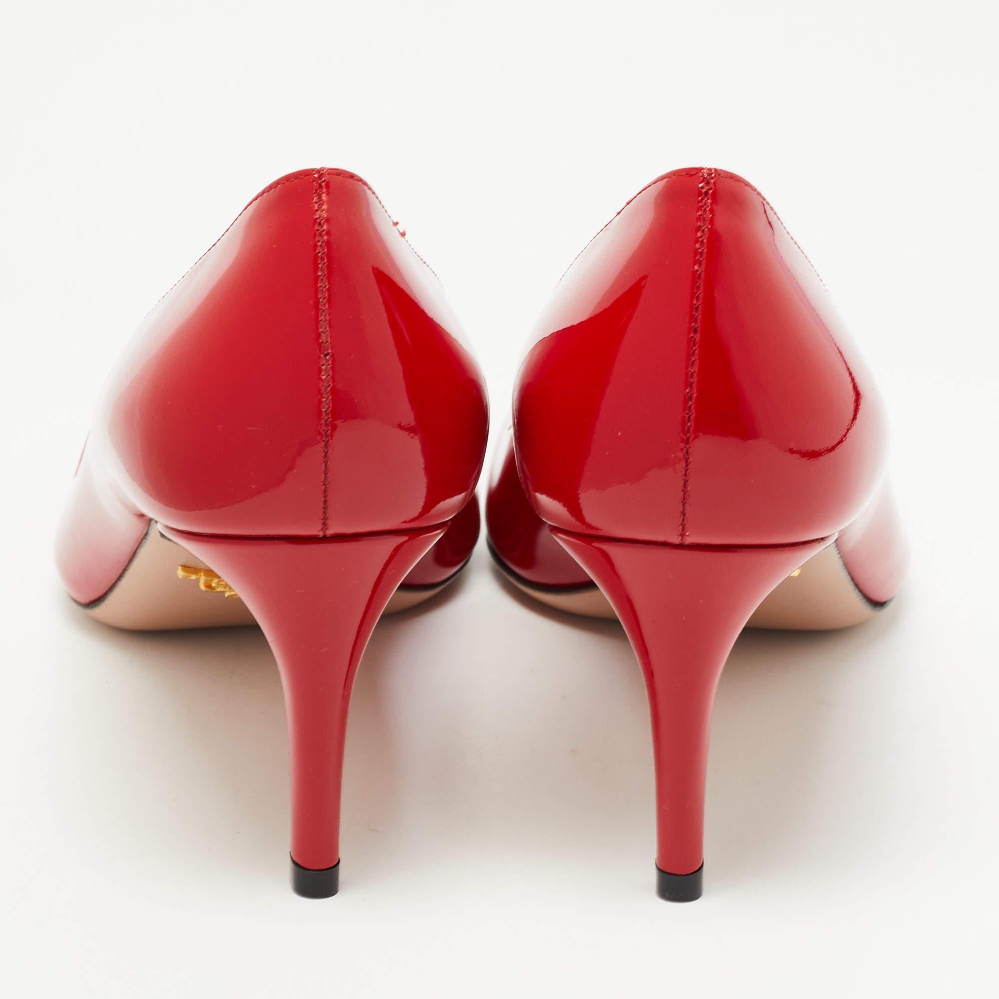 Prada Red Patent Leather Pointed Toe Pumps Size 40 In New Condition In Dubai, Al Qouz 2