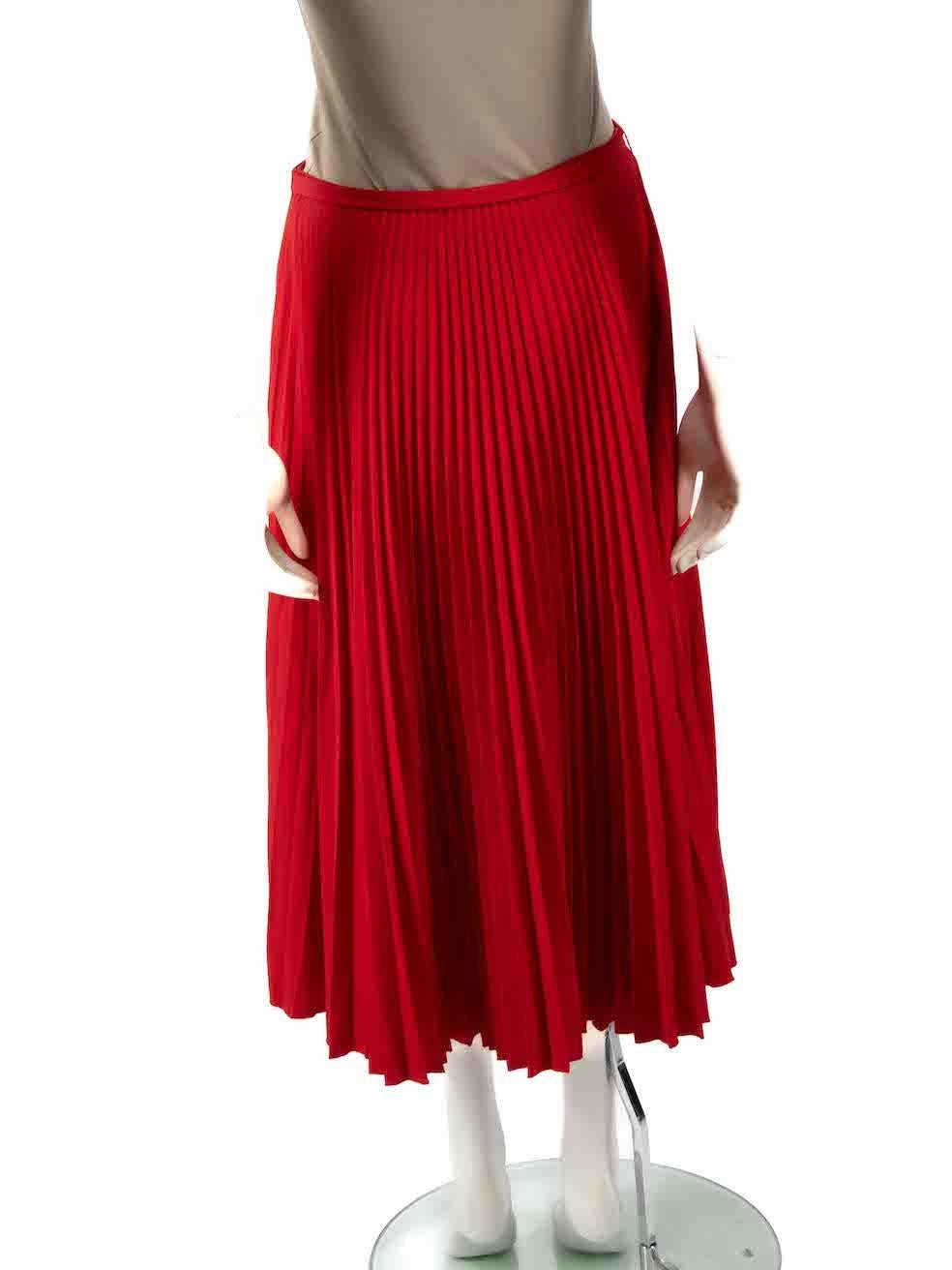 Prada Red Pleated Midi Skirt Size M In Excellent Condition For Sale In London, GB
