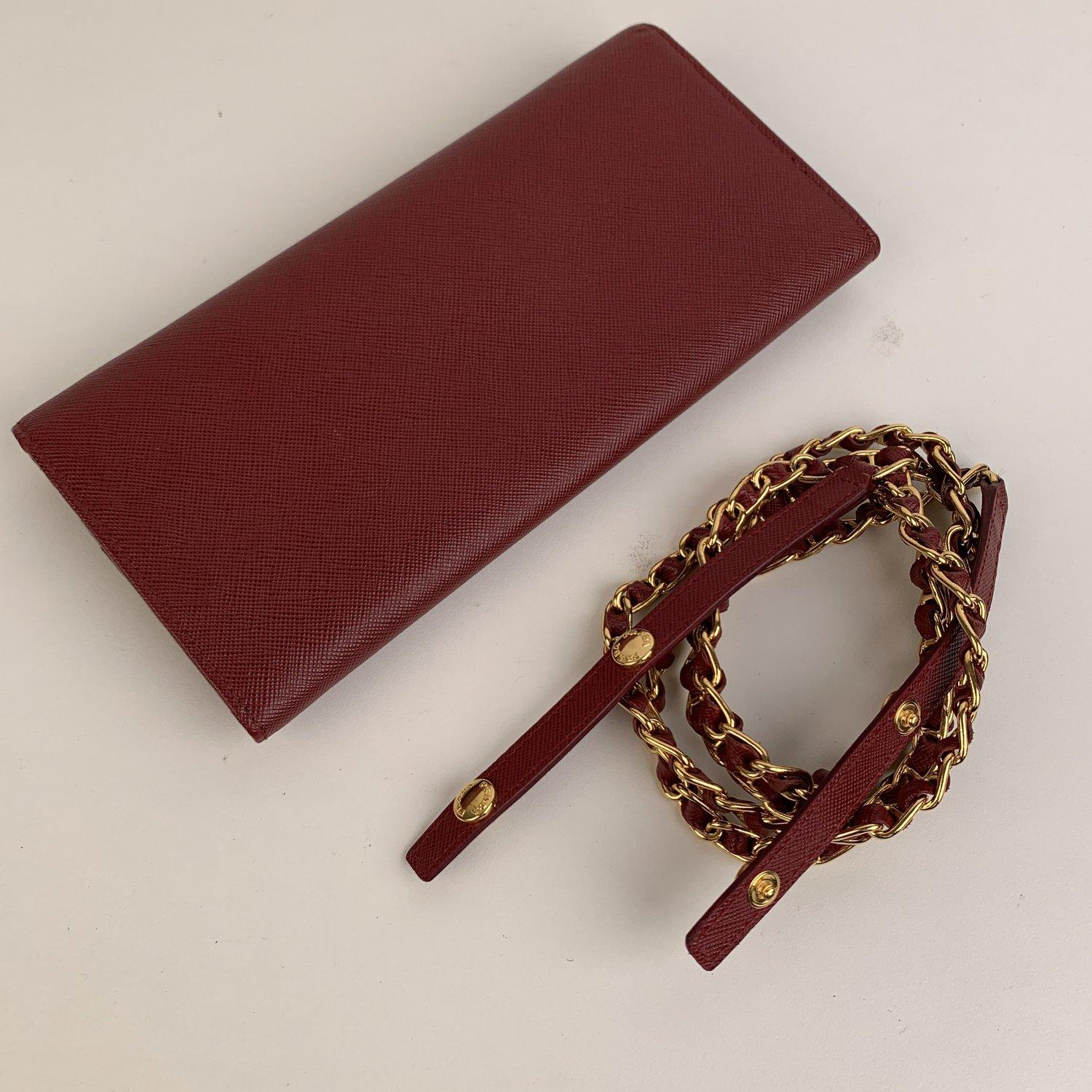 Prada Red Saffiano Leather Continental Wallet on Chain Woc In Excellent Condition In Rome, Rome
