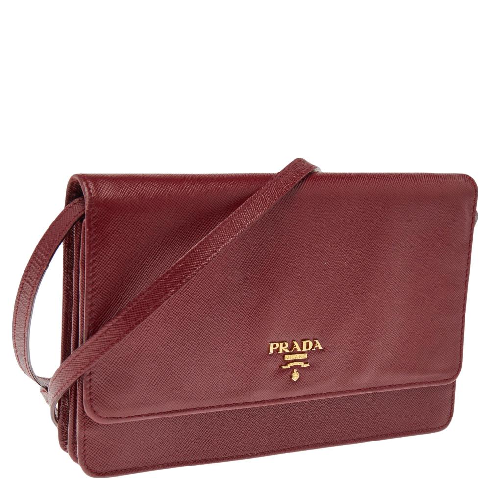 Prada Red Saffiano Leather Flap Crossbody Bag In Good Condition In Dubai, Al Qouz 2