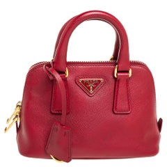 Prada - Mini sac à bandoulière Promenade en cuir rouge Saffiano