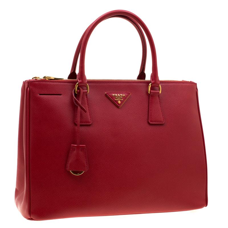 Prada Red Saffiano Lux Leather Medium Double Zip Tote In Good Condition In Dubai, Al Qouz 2