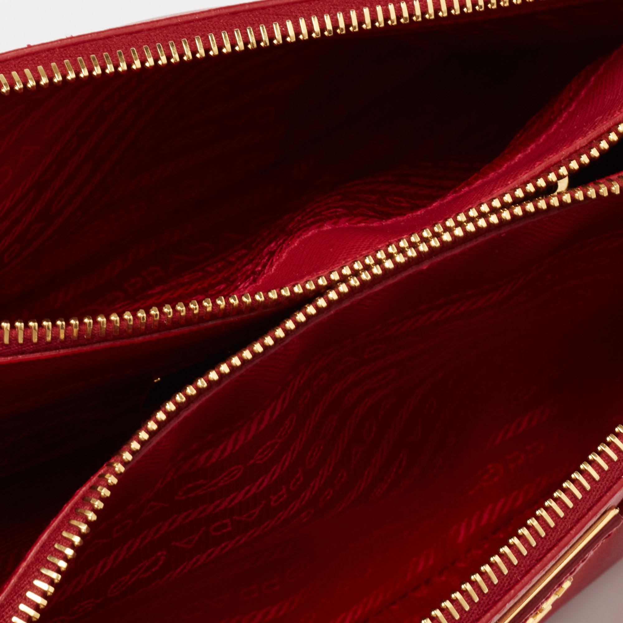 Prada Red Saffiano Lux Leather Mini Double Zip Tote In Good Condition In Dubai, Al Qouz 2