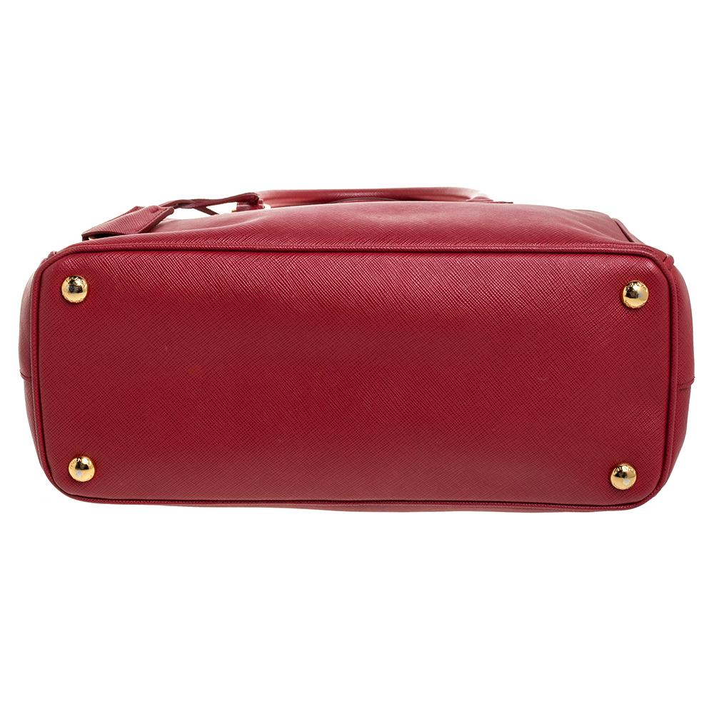 prada saffiano red bag