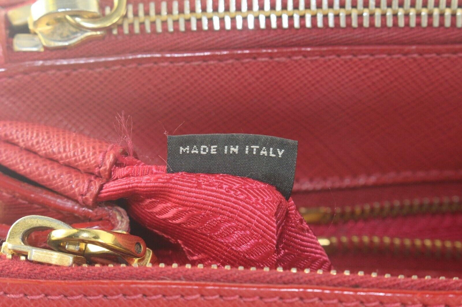 Prada Red Saffiano Luxe Tote 3PR105K For Sale 4