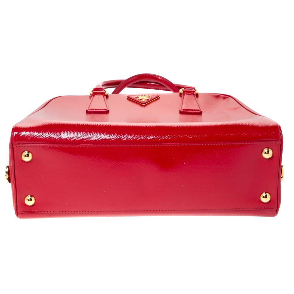 Prada Rot Saffiano Vernice Leder Pyramide Rahmen Top Handle Tasche 1