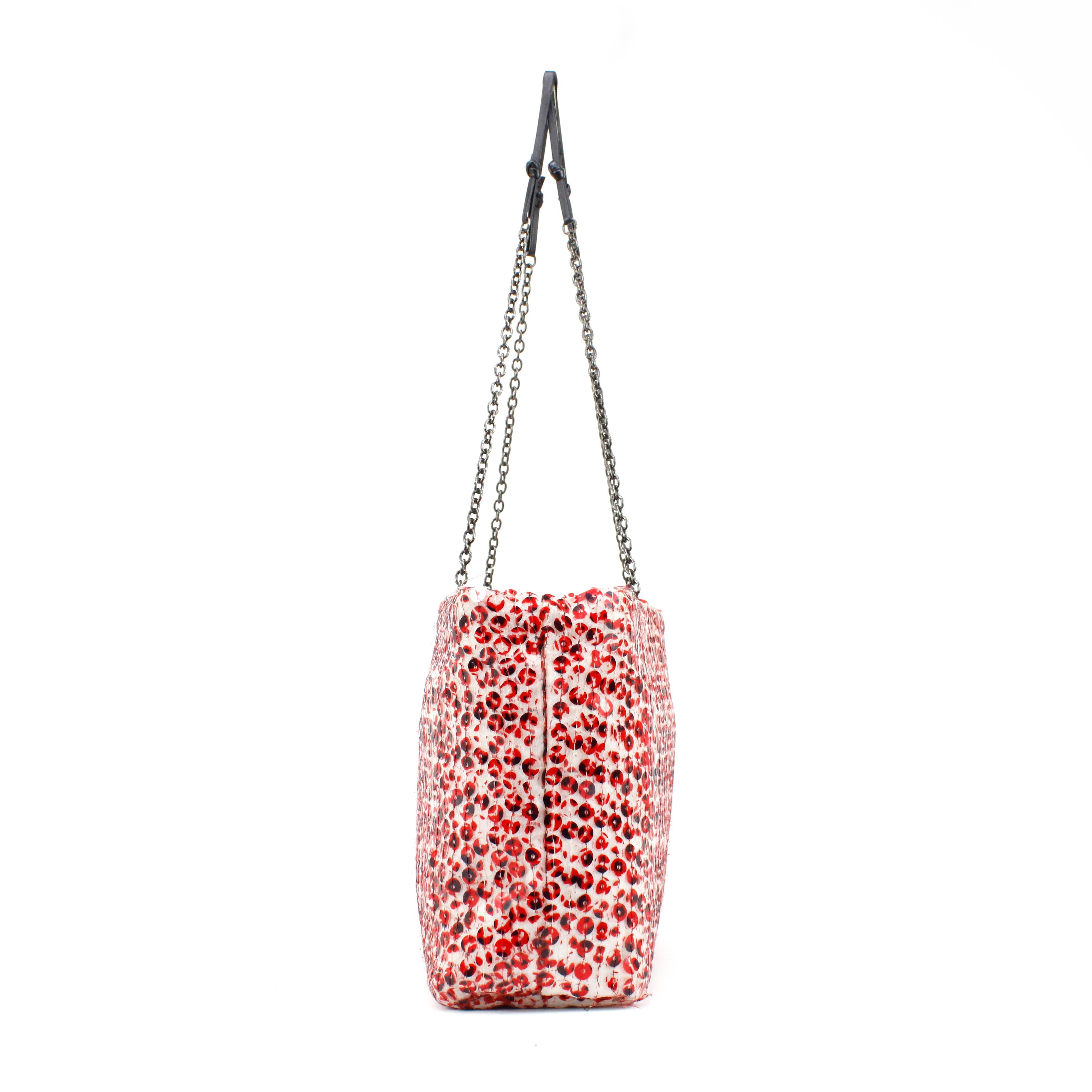 Sac à sequins rouges Prada  en vente 1