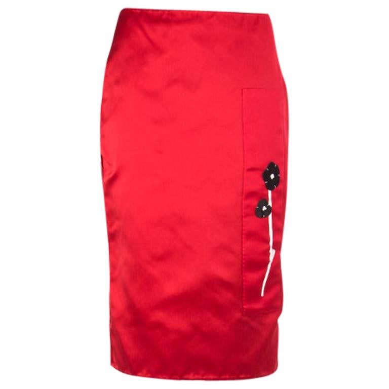 PRADA red silk SATIN FLORAL APPLIQUE Pencil Skirt 40 S
