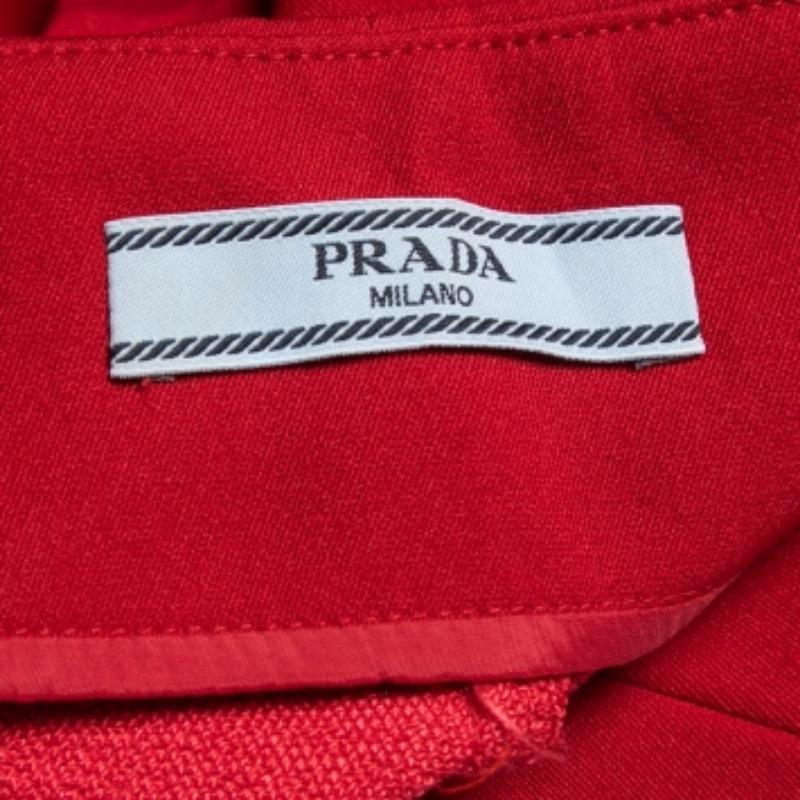 Prada Rote Stretch-Strickhose mit konisch zulaufendem Bein M im Zustand „Gut“ im Angebot in Dubai, Al Qouz 2