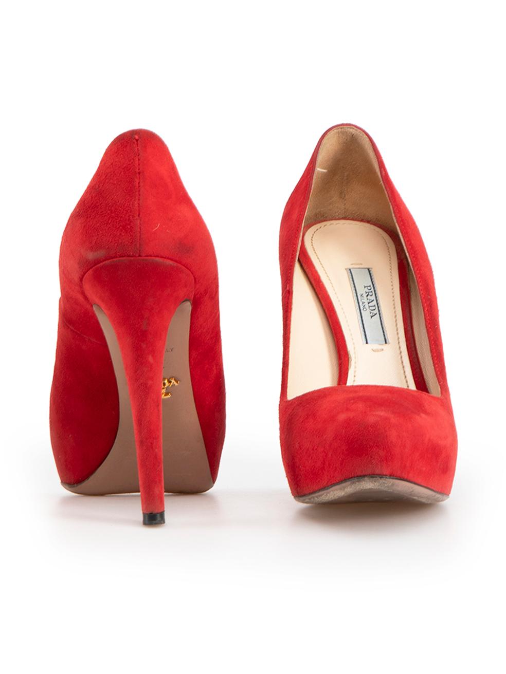 Prada Red Suede Platform Pumps Size IT 36.5 In Good Condition For Sale In London, GB