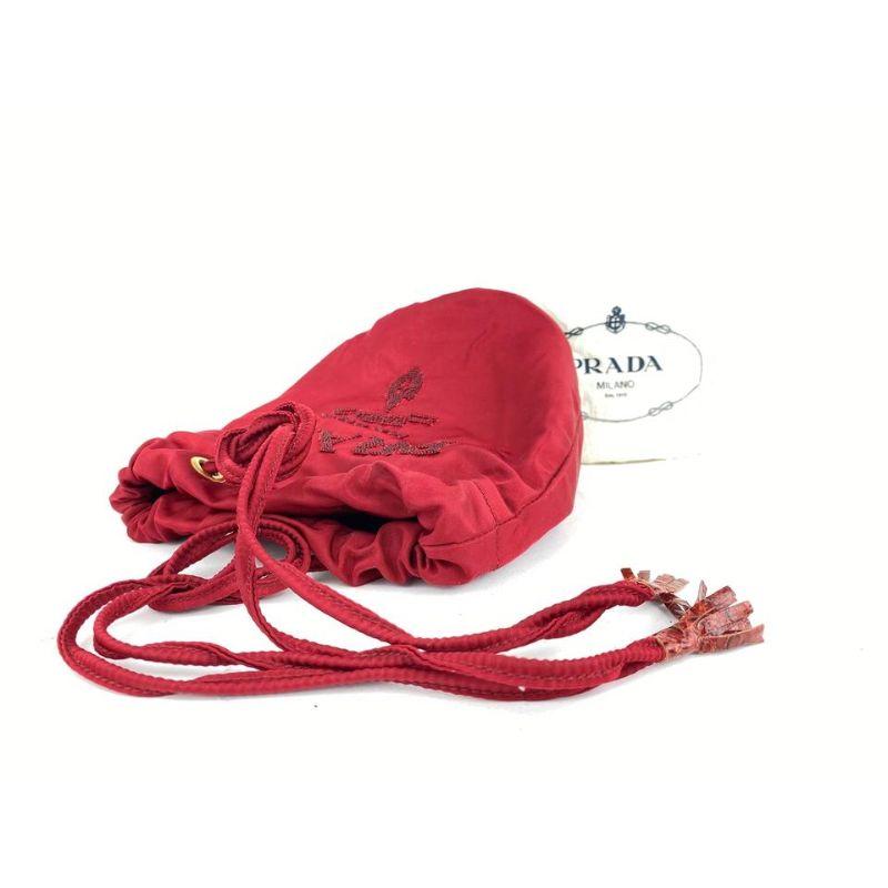 Prada Red Tessuto Nylon and Python Snakeskin Small Beaded Bucket 3PRA925   In Good Condition For Sale In Dix hills, NY