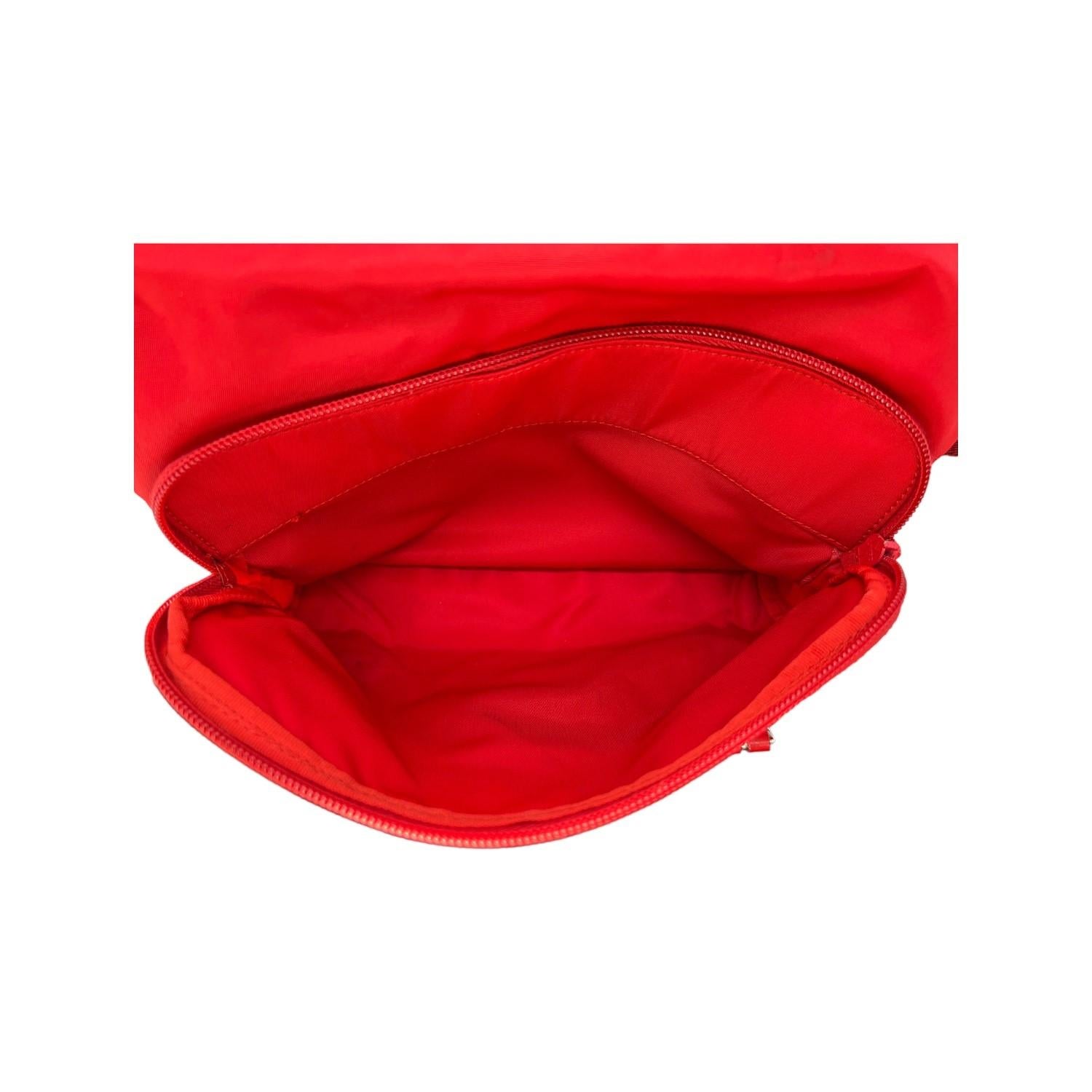 Borsa messenger Prada in nylon tessuto rosso 3