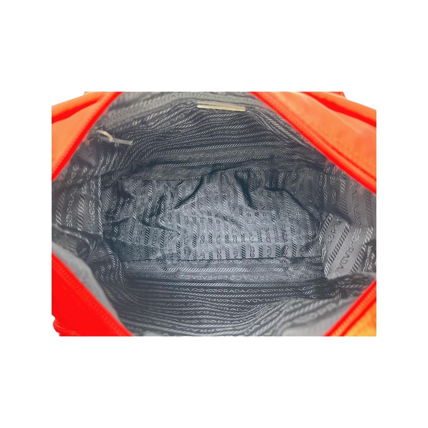 Borsa messenger Prada in nylon tessuto rosso 4
