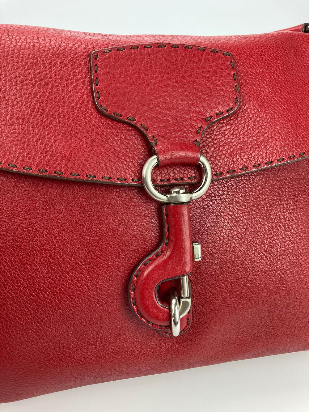 semitracolla prada handbag